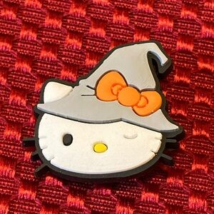 🔥 Bundle 4 For $7 Croc Charms